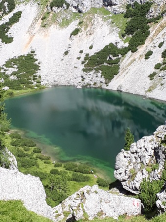 traumhaft schöner Bergsee - der Silberkarsee in Ramsau